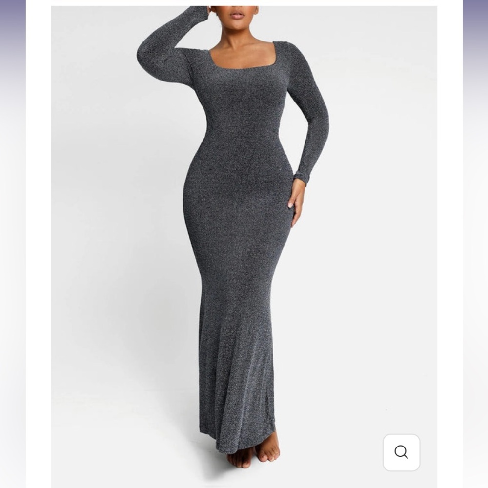 Shapellx Elegant Silver Metallic Stretch Long Sleeve Dress